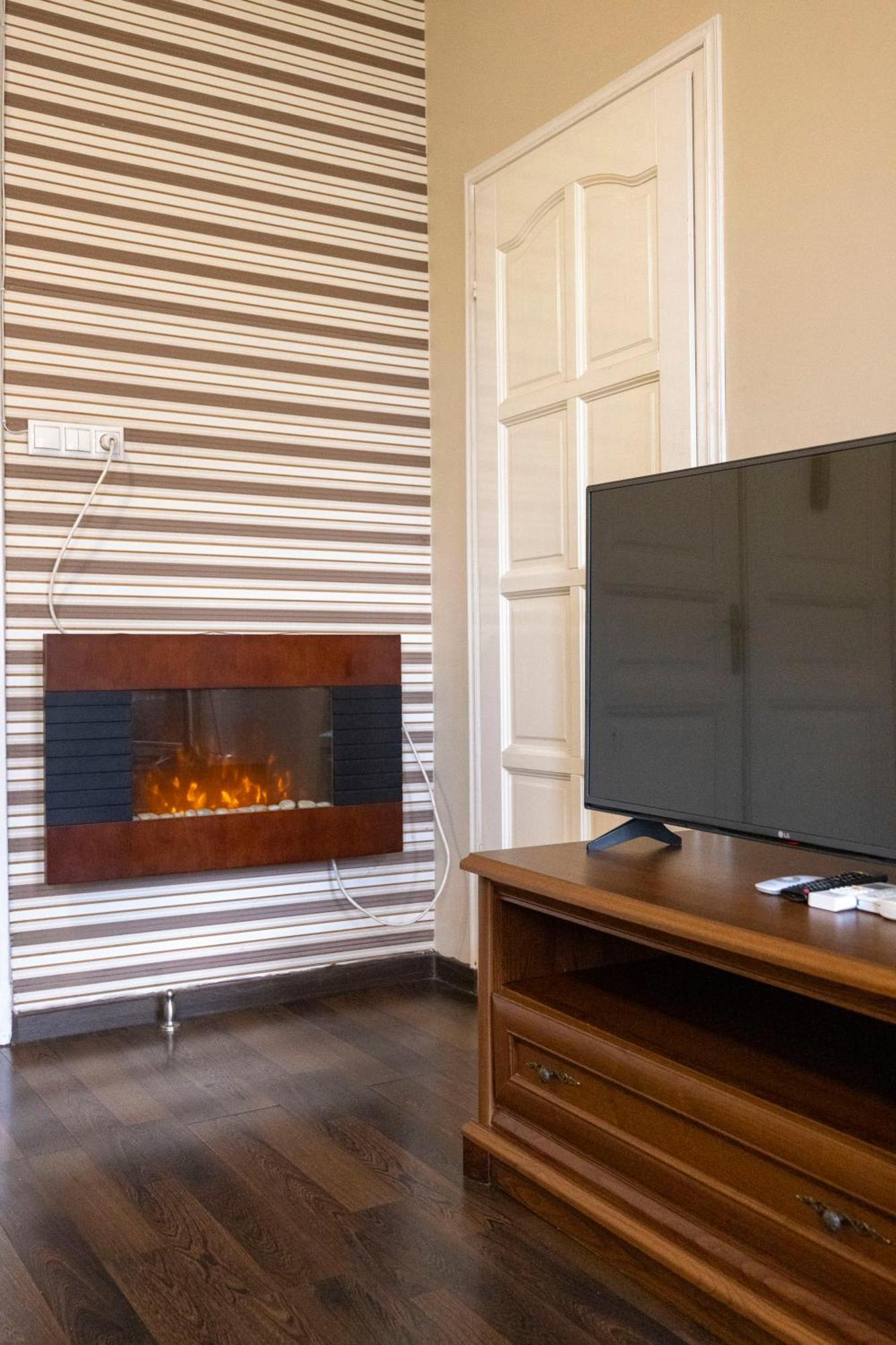 Warm & Cozy Central Home By Anna Budapest Luaran gambar